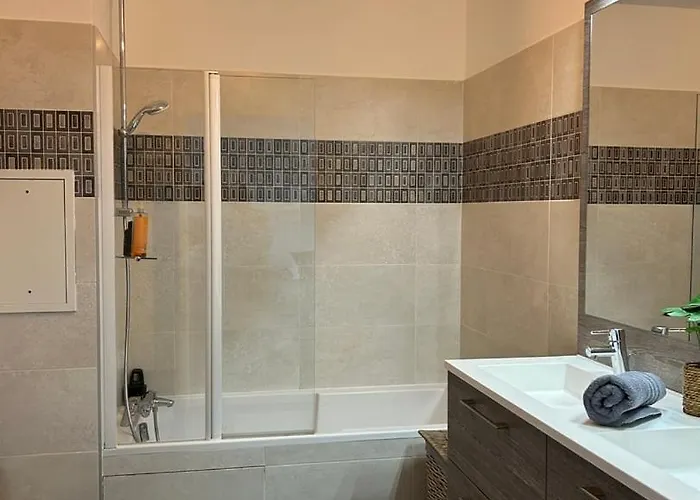 Apartment Spacious - Gates Of Paris